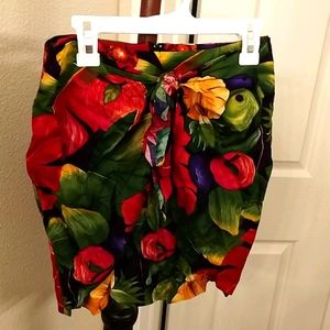 Tropical skirt size 3 ties ties in front